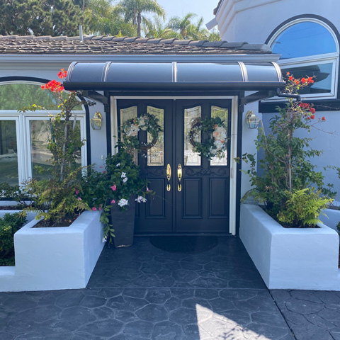 restaurant-entrace-cover-2