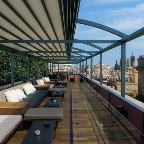 retractable-awning-commercial